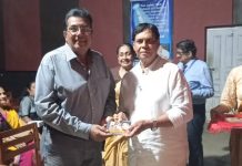 හෙලවුඩ් කලා ආයතනයේ ශිල්ප හැදෑරු ශිෂ්ය ශිෂ්යාවෝ කලා අඹරට…